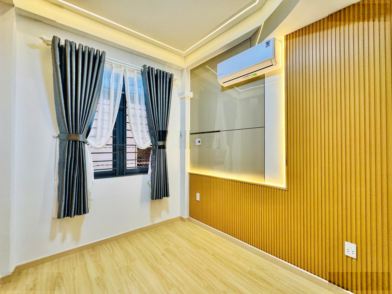 VIP! Nhà mới đẹp ngay Phan Xích Long, P7, PN - 4 tầng DT 50m2 để ở, làm CHDV Chỉ 4.6 tỷ TL lhệ ngay