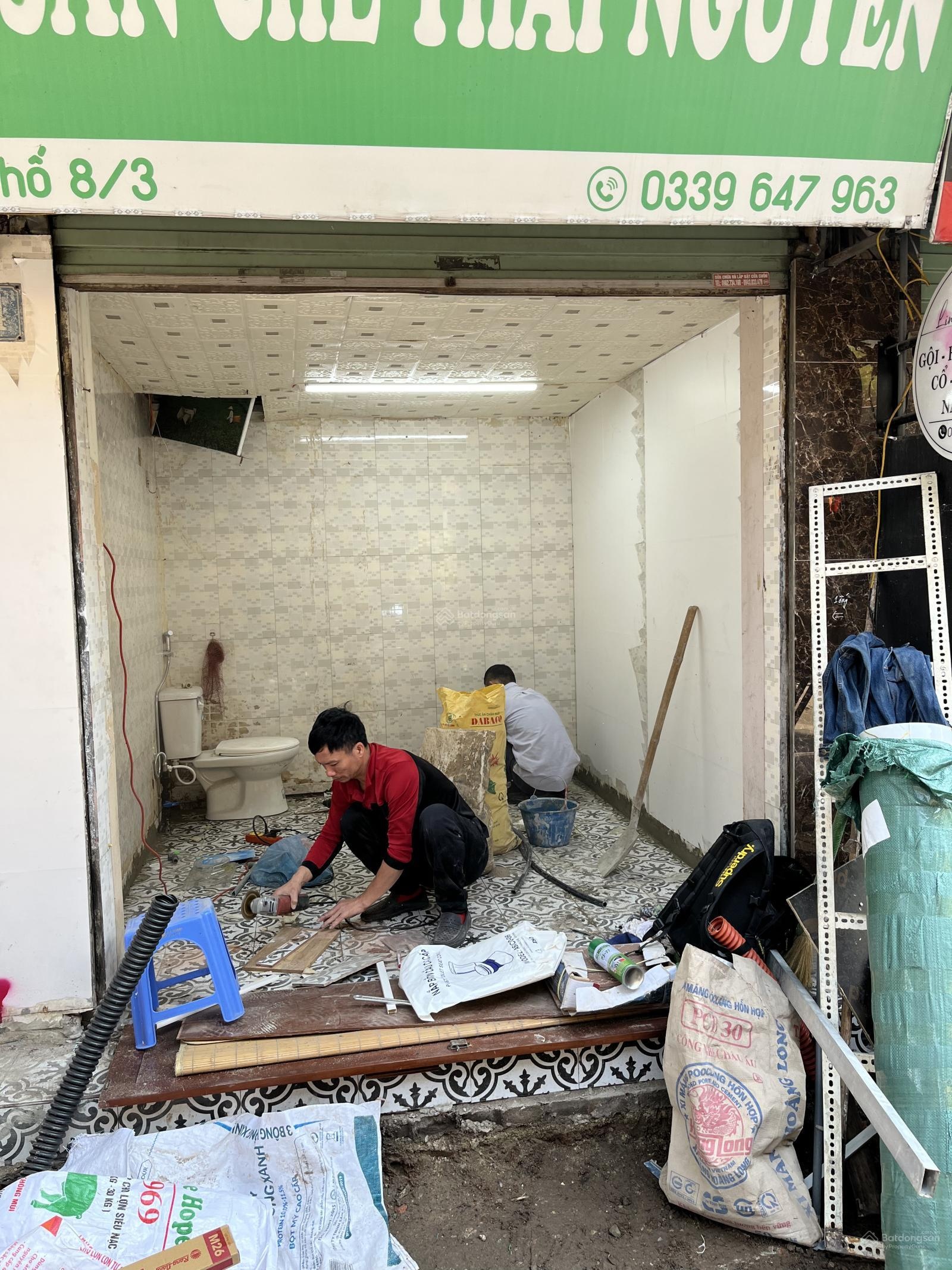 Bán nhà đẹp xuất sắc tại 64, Phố 8/3, 1 tỷ VND, 8 m2, 2 tầng