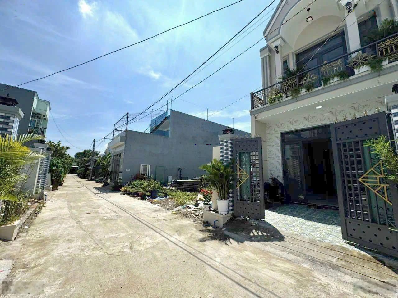 Chính chủ kẹt tiền nên muốn bán căn nhà ngay chợ Bình Chánh 955 triệu