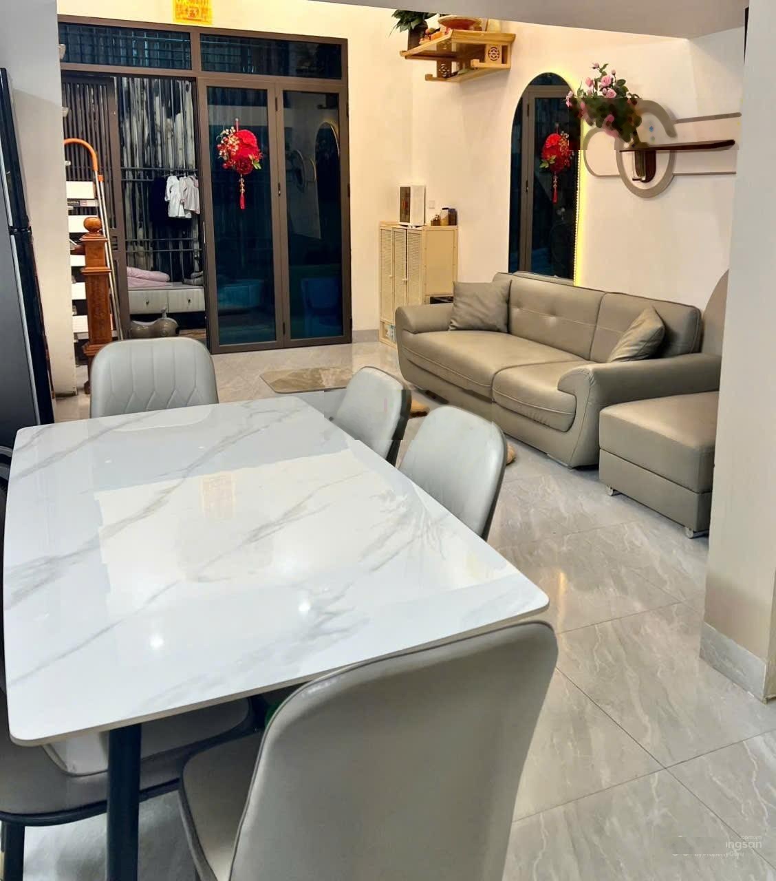 1.6 tỷ có nhà 60m² - nhà 2 tầng trung tâm Hoàng Mai ở ngay