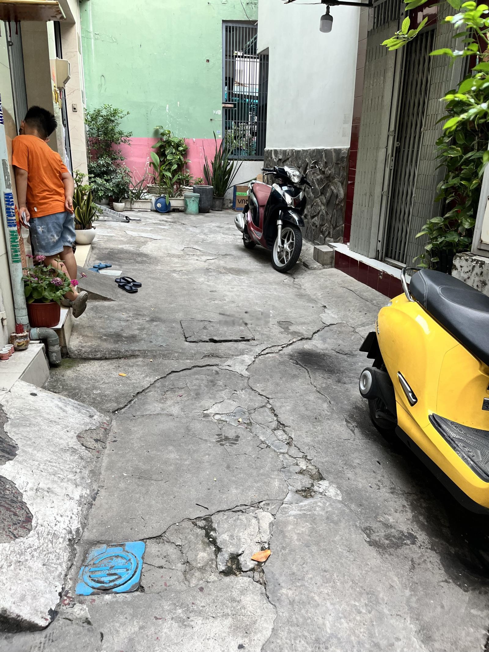 Nhà trung tâm hành chính Q.11, 4,3 tỷ, đất chỉ 60tr/m