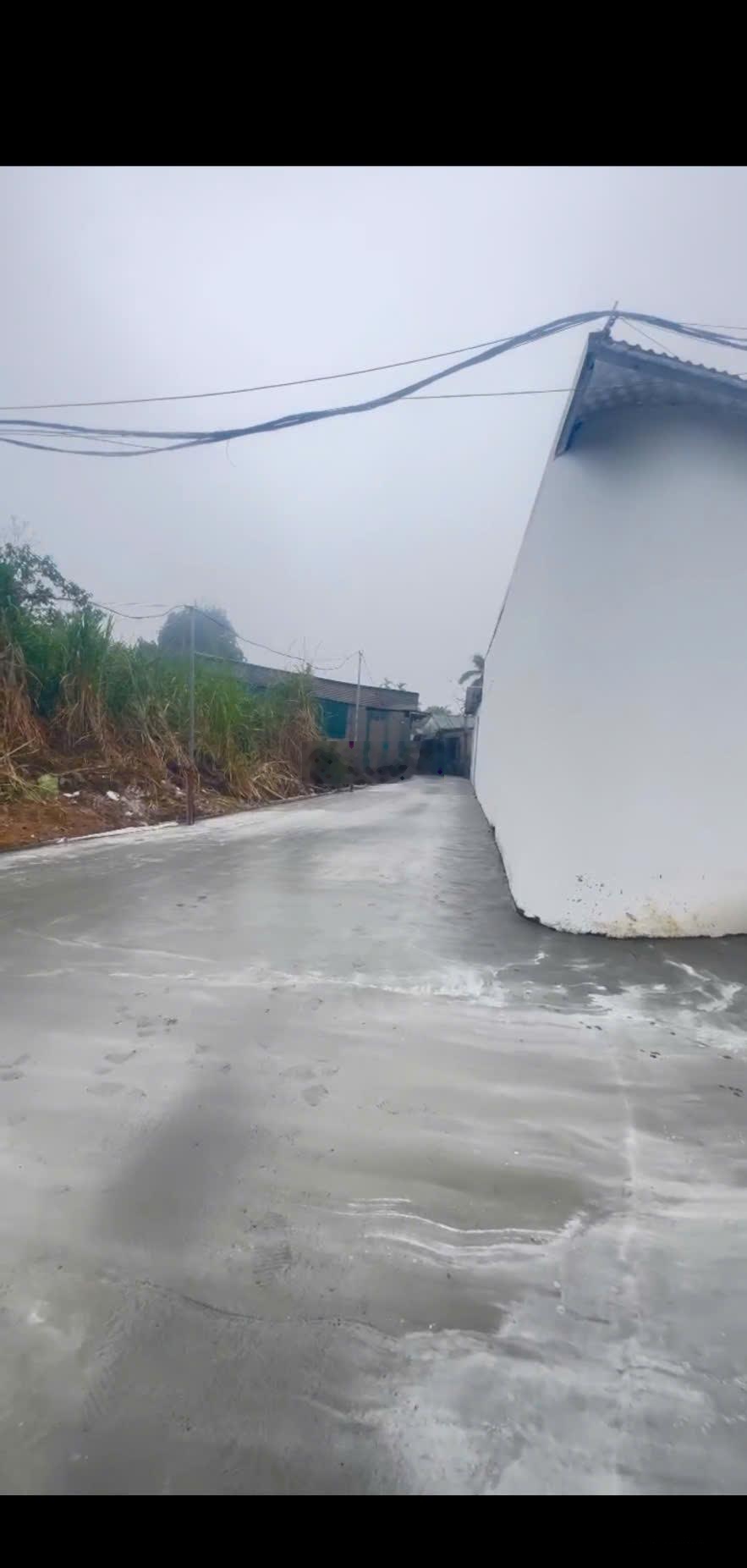 Bán 4 căn nhà cấp 4 mới xây vào ở luôn TT Chúc Sơn