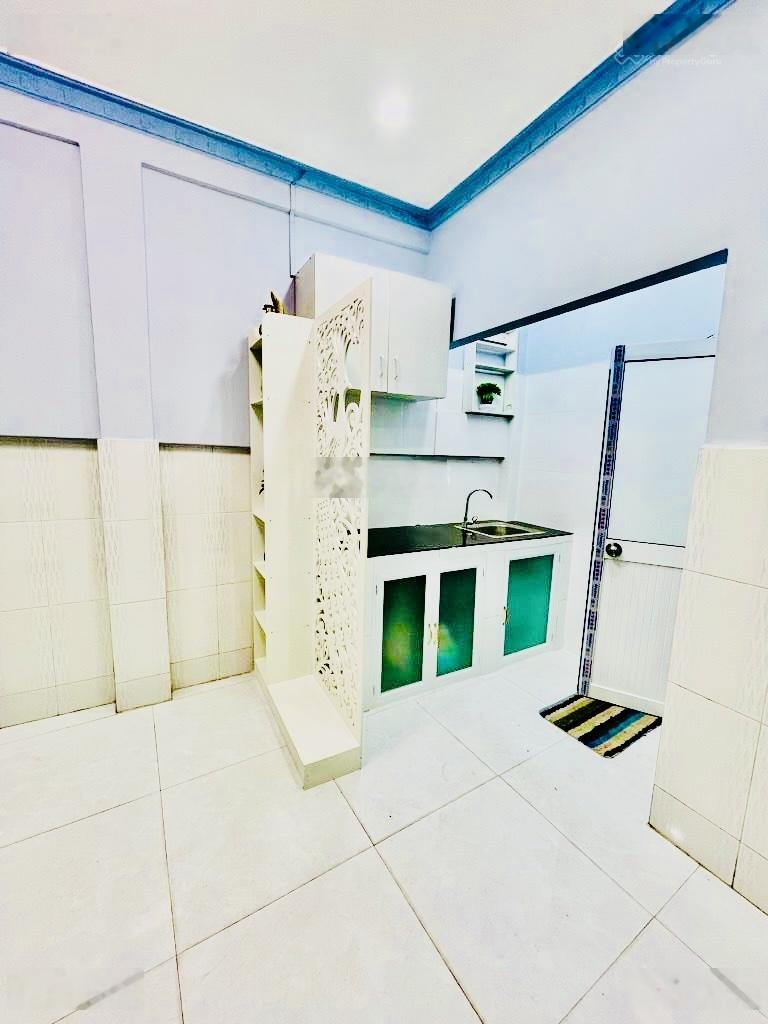 Nhà nhỏ tiền ở ngay chỉ 2.78 tỷ phạm thế hiển q8