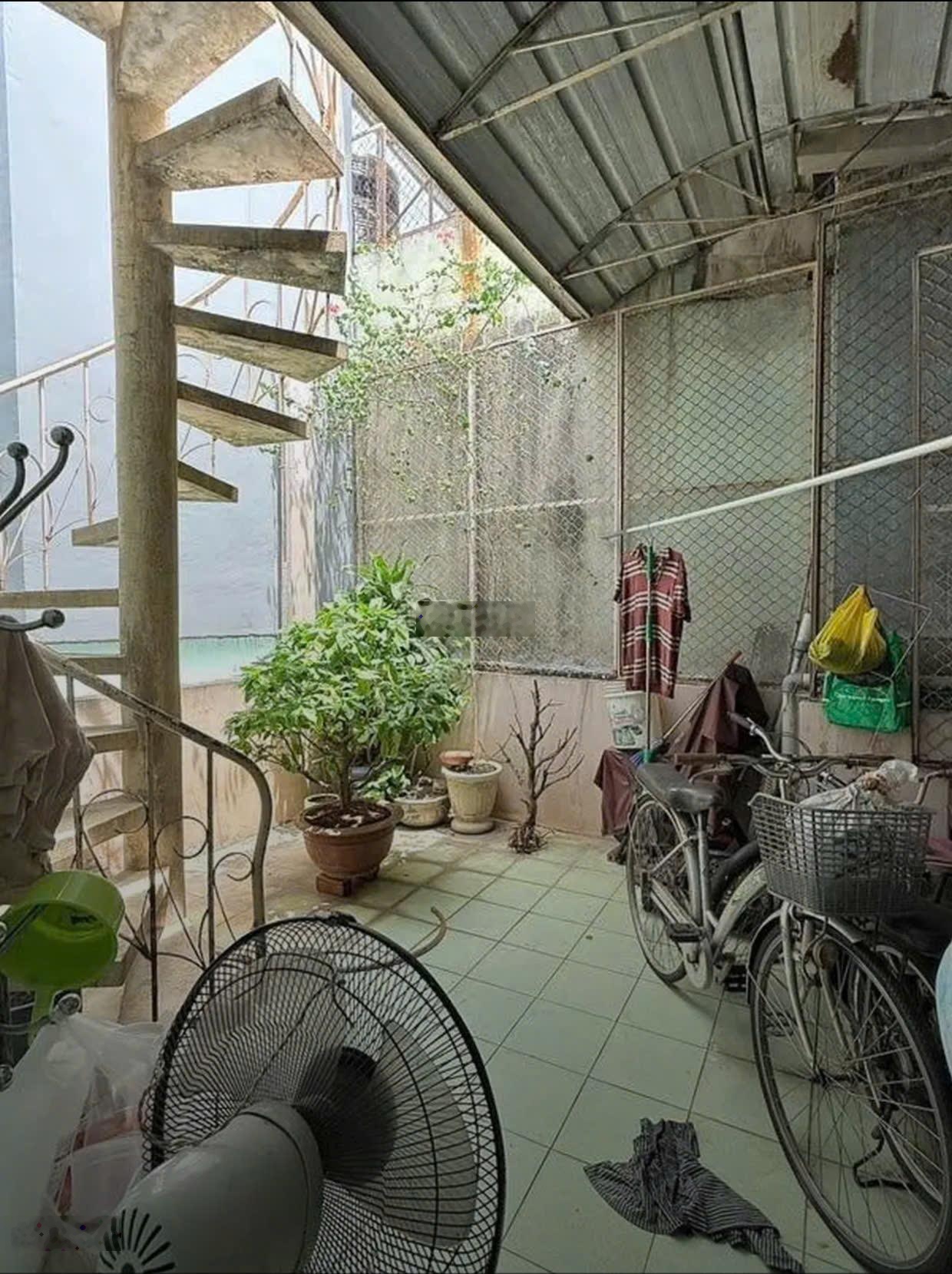 Chính chủ cần bán căn nhà Trương Văn Bang ,Bình Chánh .SHR.Giá bán 850 triệu .