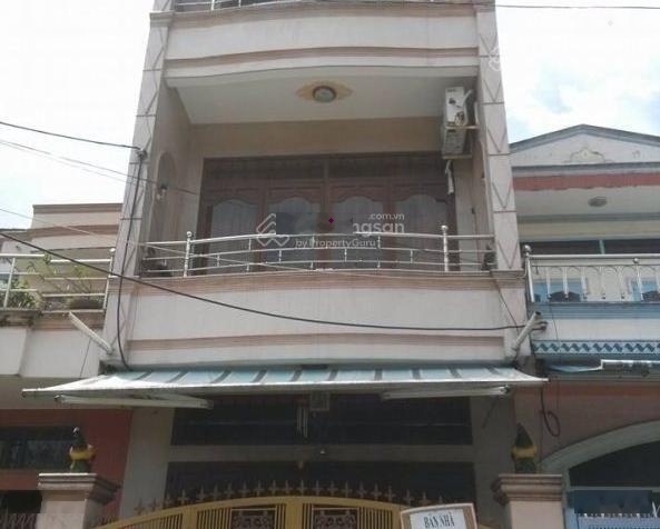 Sát bên Đầm Sen! DT: (4x14)m. Nhà 2 tấm hẻm 4m Lạc Long Quân P.3. Giá: 5,2 tỷ (TL)