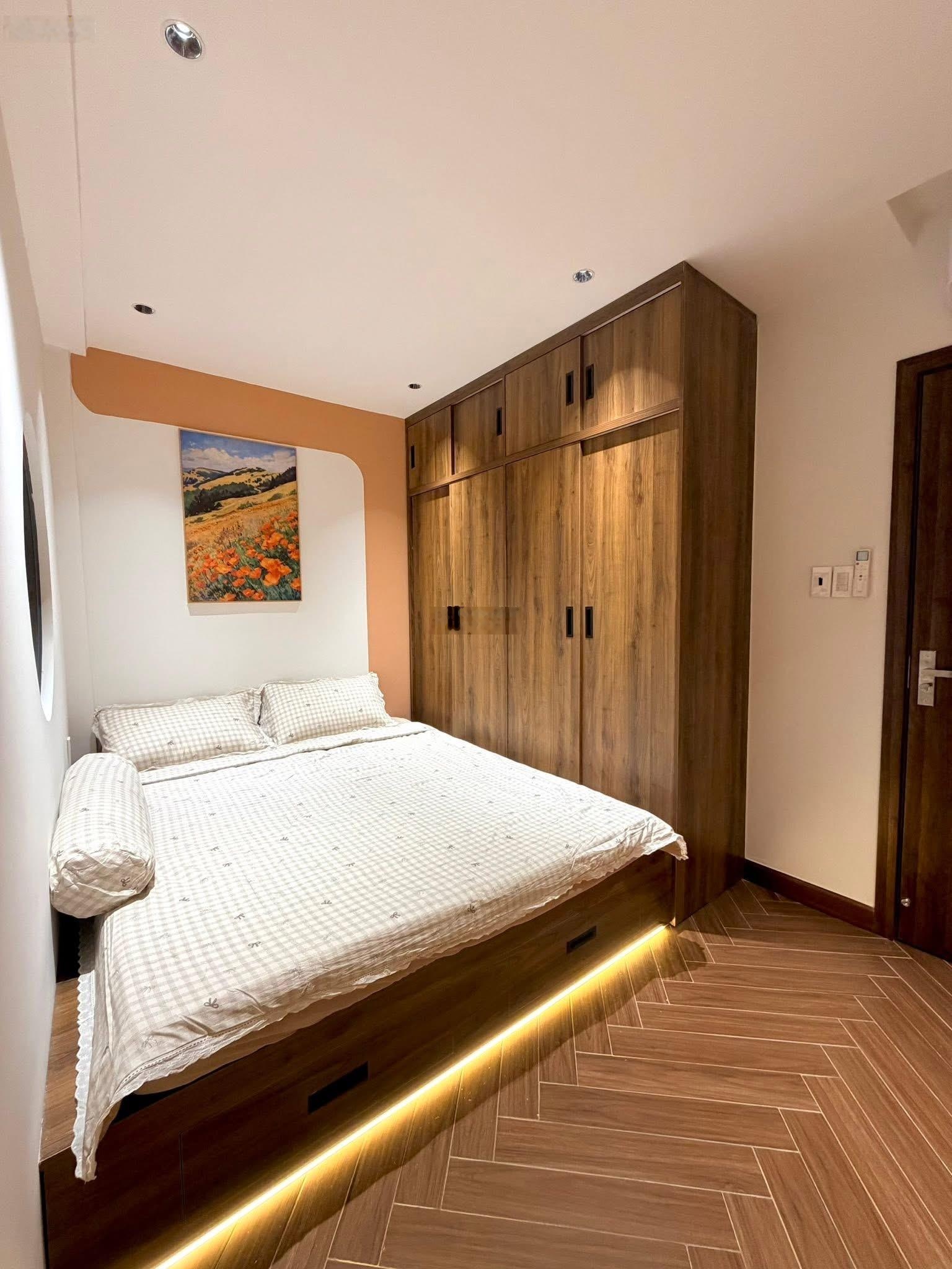 Bán nhà Quang Trung p10 DT: 5x6 (nh 6m) 1 lầu 2pn 2wc, giá : 4tỷ 590tr TL, LH : 0909957481