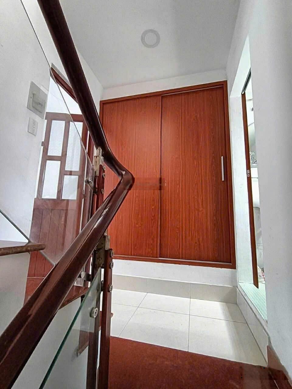 Nhà 3 tầng btct - full nội thất - chỉ nhỉnh 3 tỷ