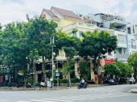 Chính chủ cho thuê nhà 2 mặt tiền đẹp đắc địa trên đại lộ Bùi Bằng Đoàn và đường số 6 quận 7