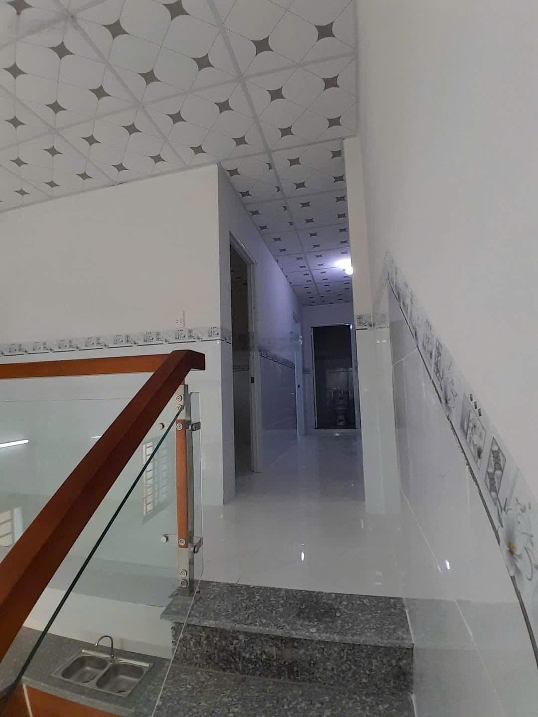 Bán gấp căn nhà xoay tiền làm ăn đường Bùi Bằng Đoàn ,Bình Chánh .SHR.Giá bán 1 tỷ 250.