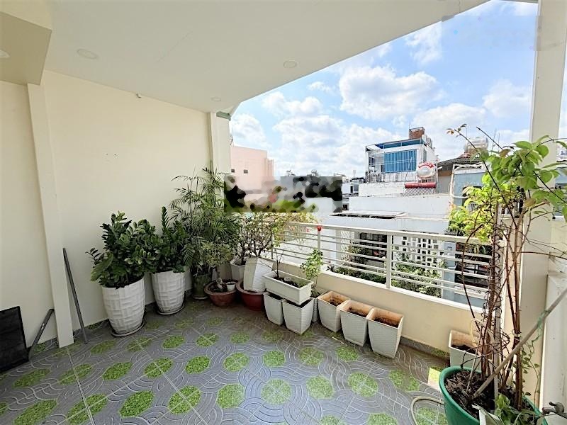 Nguyễn Hồng Đào Tân Bình 5 tầng mới 110m sử dụng xe hơi đỗ cửa gần phố ẩm thực Đồng Đen