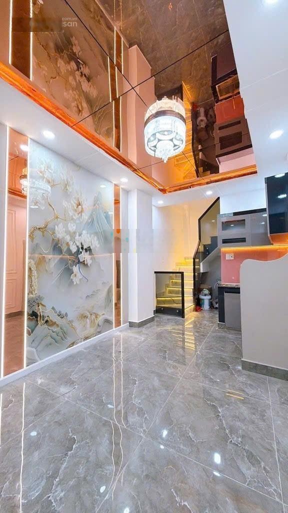 Nhà mới 3 tầng đoàn văn bơ - gần chợ xóm chiếu & đh nguyễn tất thành