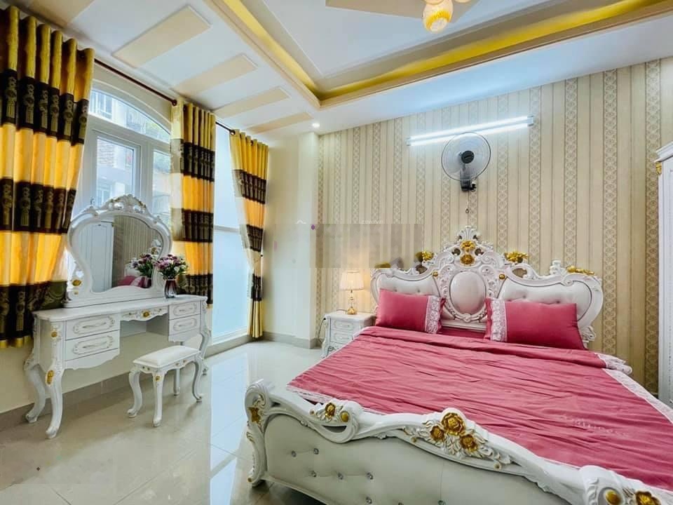 Bán nhanh căn nhà 2pn, 2 toilet, SHR, giá 1,750 tỷ. Quận BT