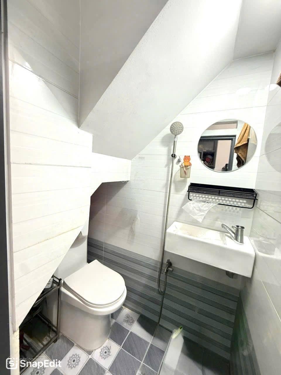 Bán nhà đẹp - 2PN - Đường Phú Thuận - Quận 7