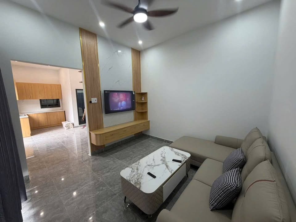 Bán nhà 40m2, giá 1.65 tỷ, hẻm xe hơi tại Phường 4, Bến Tre