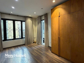 Bán nhà 38m², 4 tầng tại Nguyễn Trường Tộ, Ba Đình, sát phố cổ, sân thoáng, mặt tiền rộng, giá 16.8 tỷ