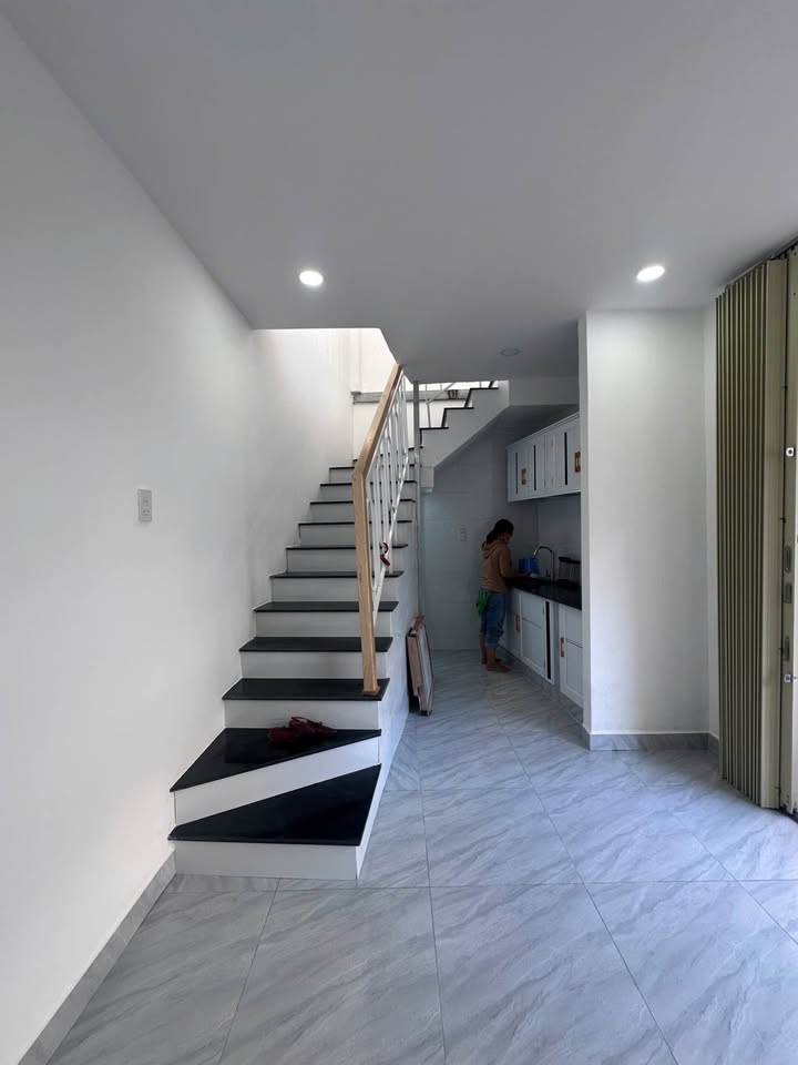 Cho thuê nhà riêng thành phố Nha Trang, tỉnh Khánh Hòa, giá 1,6 tỷ