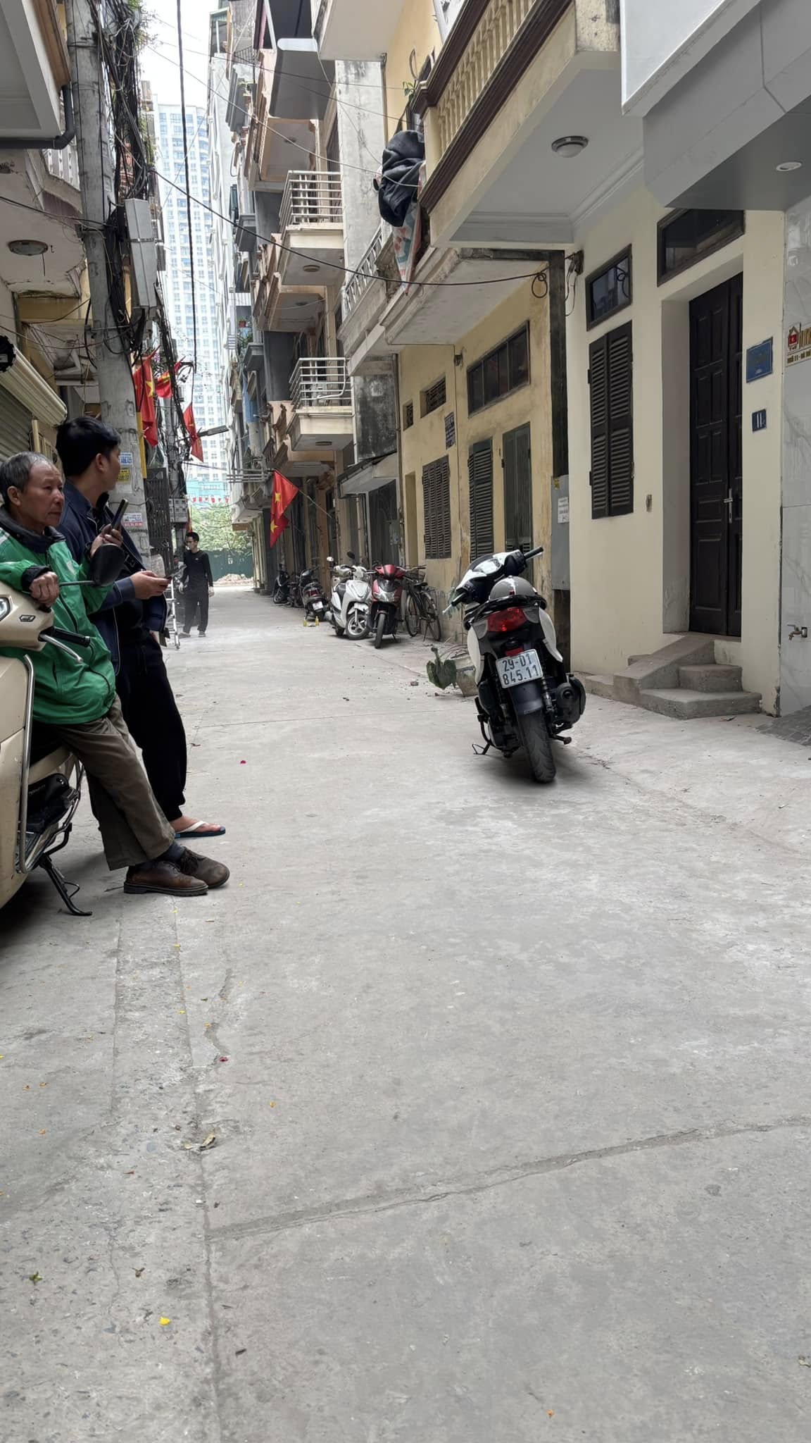 Nhà Hà Đông, ô tô vào tận cửa, sát công viên, ở hay kinh doanh đều được