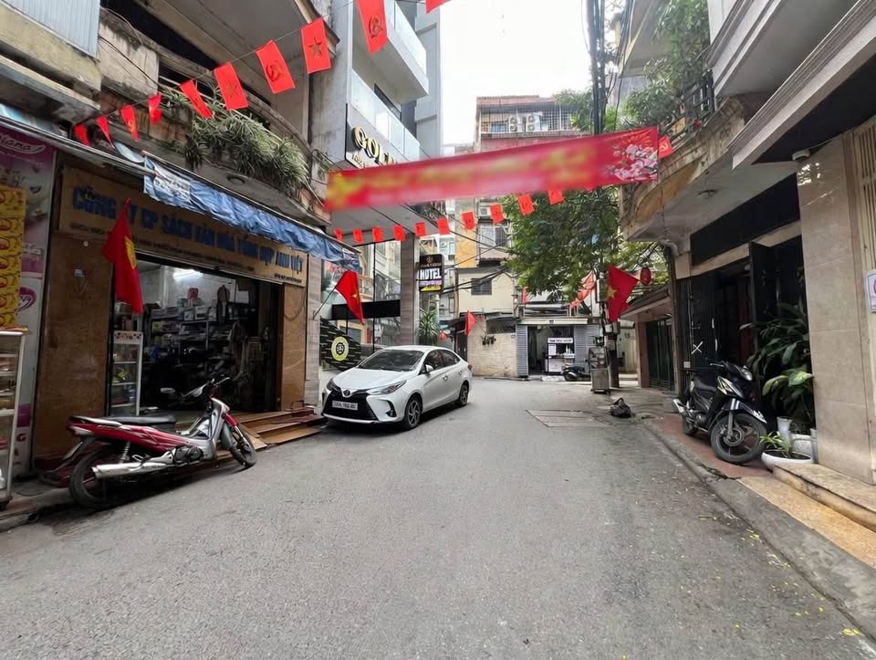 Bán nhà Trần Khát Chân, 45m2, mặt tiền rộng 7m, giá 6 tỷ