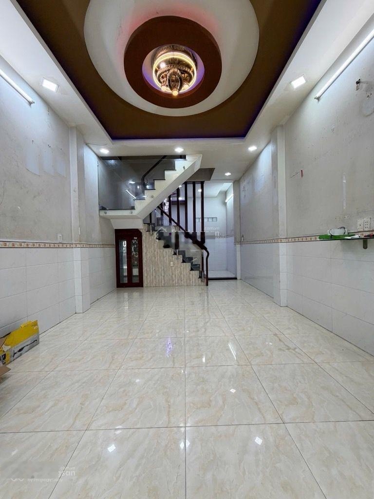 Nhà Hiếm Chợ Vải Phú Thọ Hoà Tân Phú-Nhỉnh 5Tỷ-2tầng-4x11-Sổ Đẹp Vuông Vức Hoàn Công đủ.