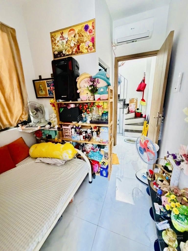 Chỉ 2,58 tỷ có căn góc đẹp 2 tầng thoáng mát - gần mt hưng phú q8