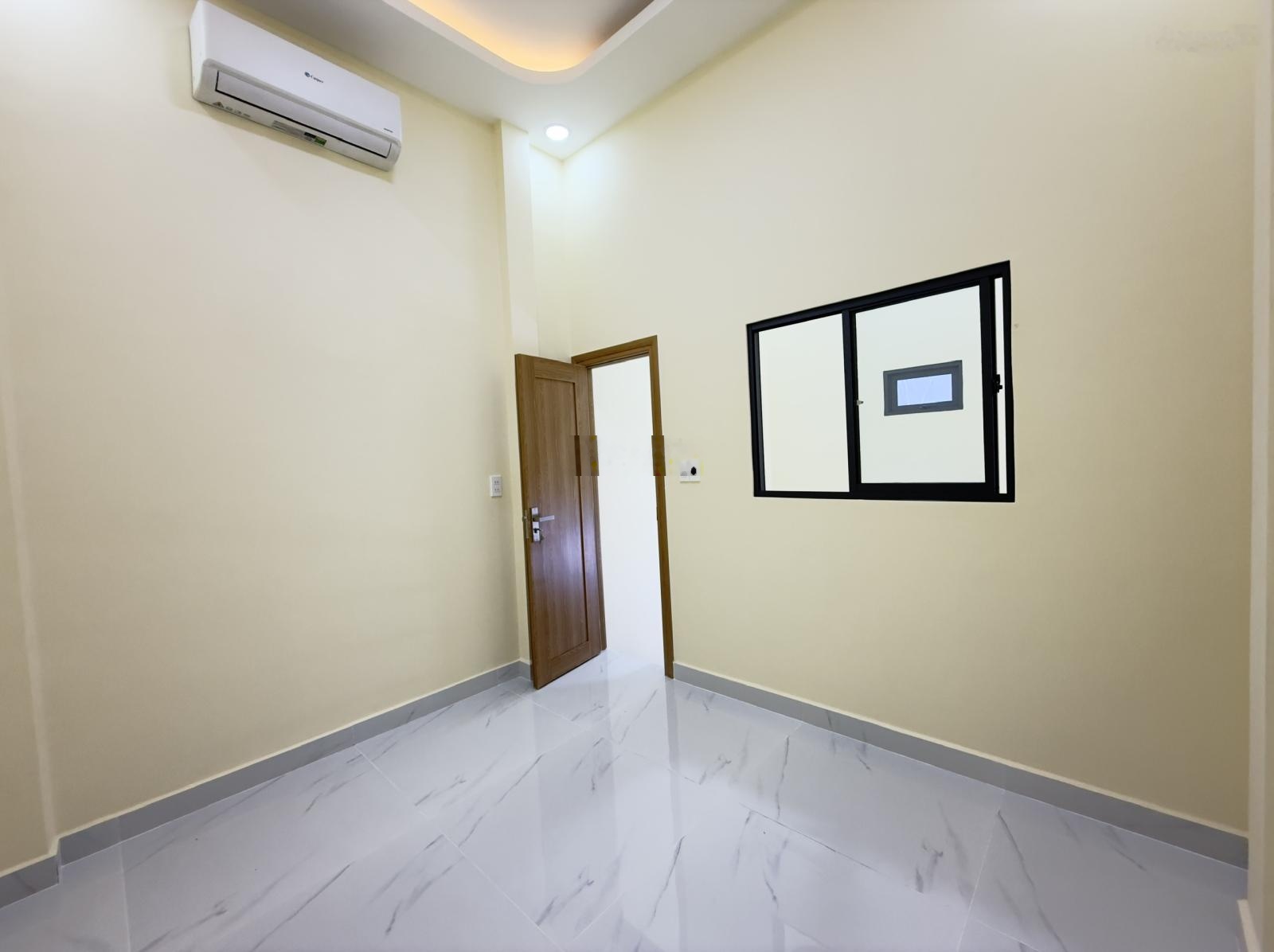 nhà mới đẹp thích hợp vợ chồng ra riêng, sổ hồng riêng, cạnh chợ Tân MỸ giá hơn 3 tỷ chút xíu