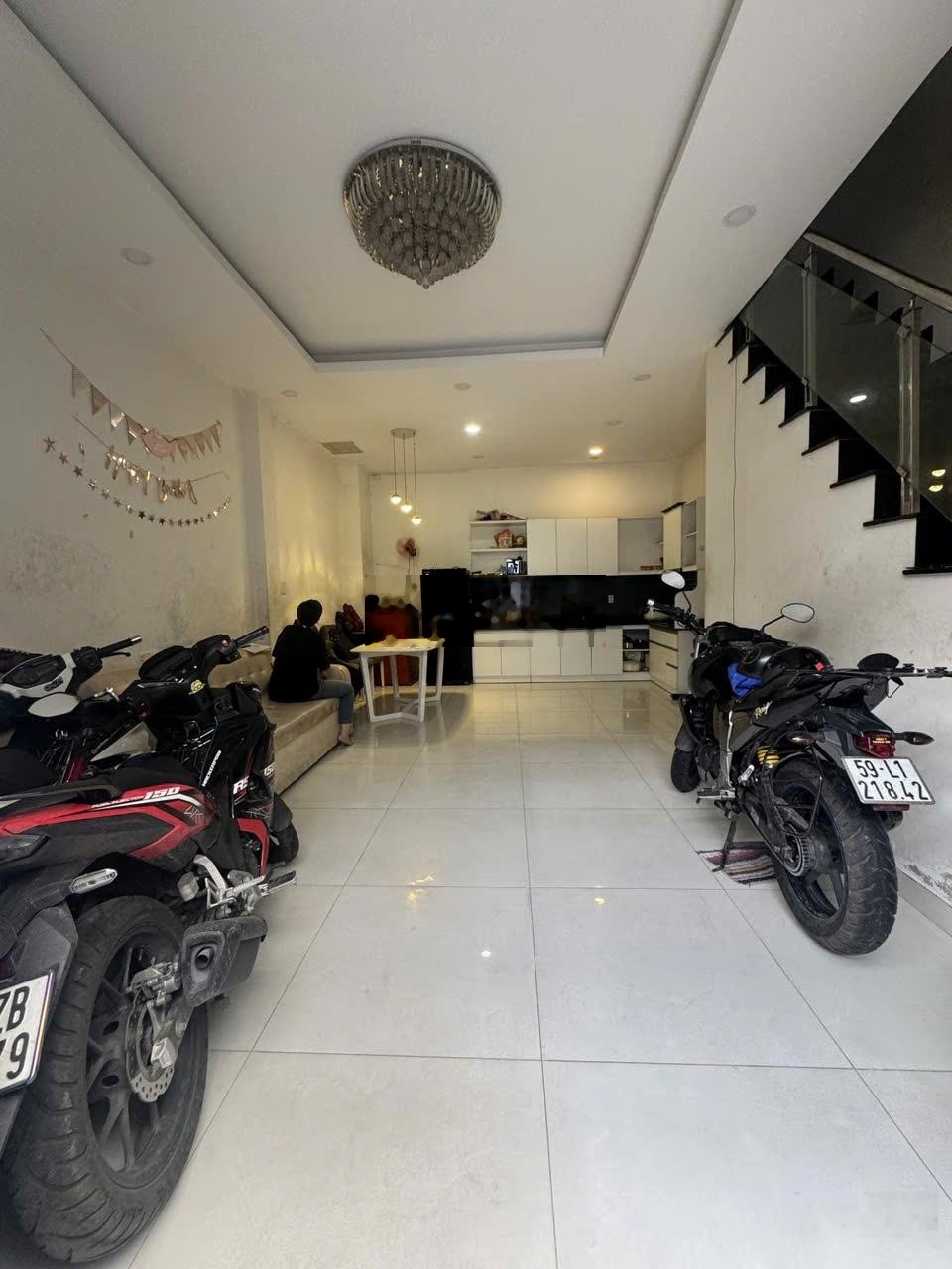 Chính chủ bán nhà Trường Chinh 45m2 (5 x 9)m2 gần sân bay nhỉnh 4 tỷ