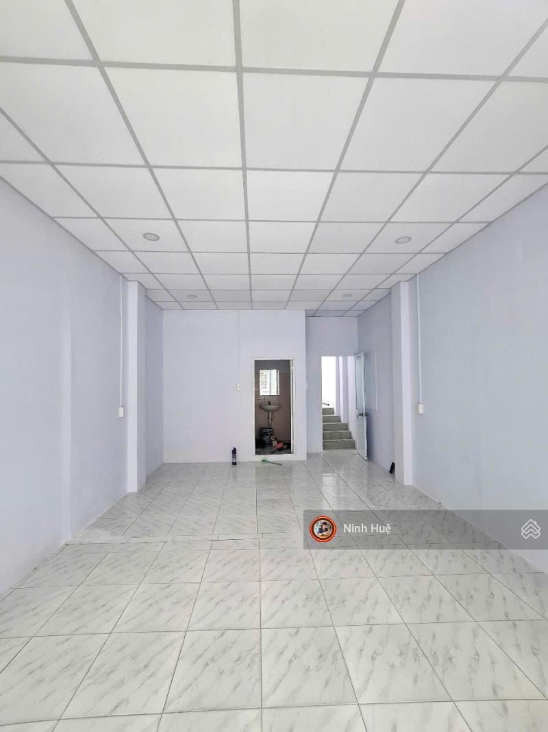 Quận 10 cmt8 63m hxh ngắn sổ vuông giá 9,9tỷ.