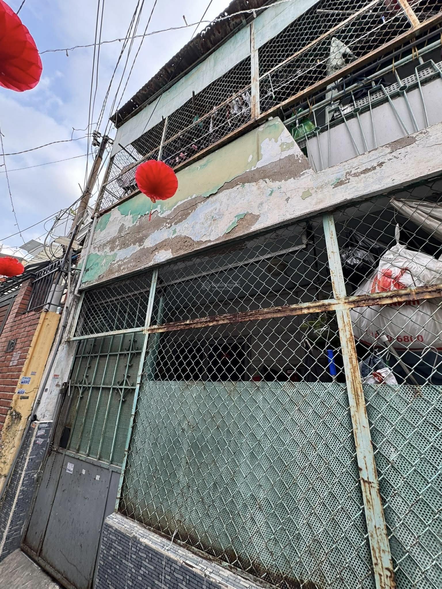 BÁN NHÀ CĂN GÓC HXH 200M RA CMT8 GIÁ CHỈ 4.6 TỶ Đường Cách Mạng Tháng Tám Q.10