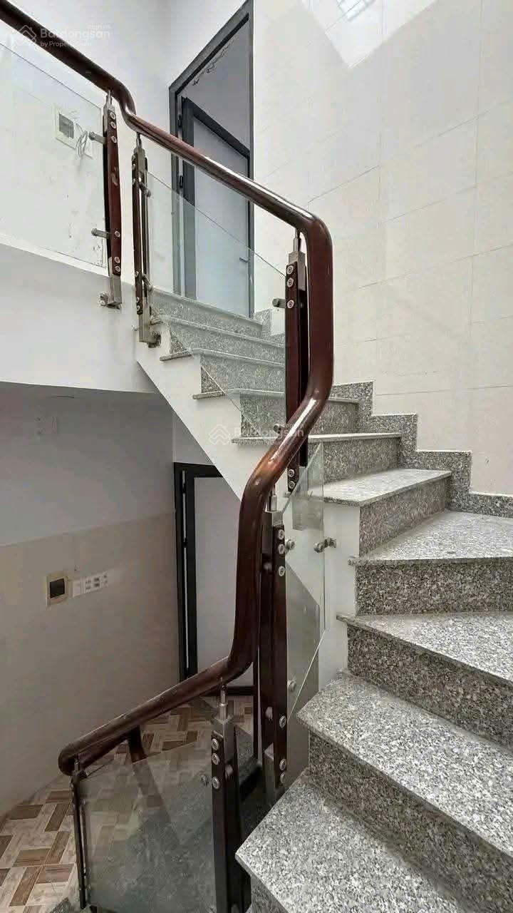 Nhà cho thuê nguyên căn - mặt tiền đường huỳnh tấn phát - phường phú thuận - quận 7 - tphcm