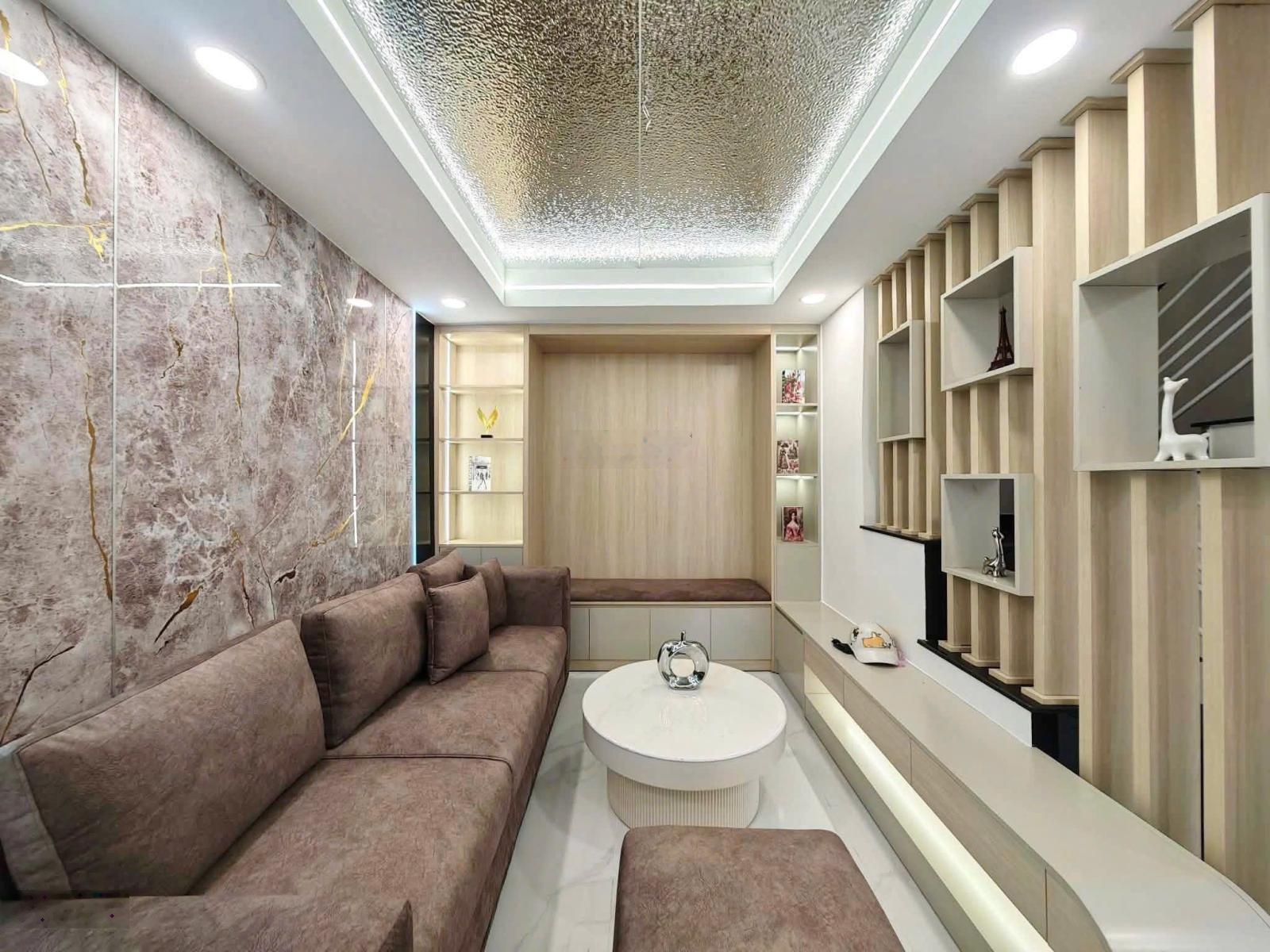 Chủ đi Mỹ gửi bán nhà đang cho thuê Chu Văn An chỉ 2tỷ9, nhà đẹp sang sổ liền tay, liên hệ ngay