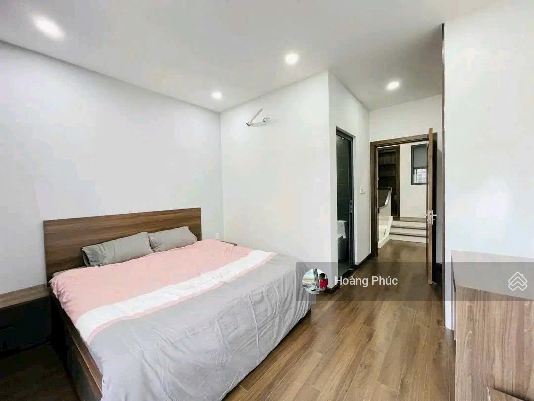 Bùi Thị Xuân, trung tâm Quận 1, thu nhập 30 triệu, DT 75m2 (4,5mx16,5m), giá 4tỷ2, đường xe hơi 6m