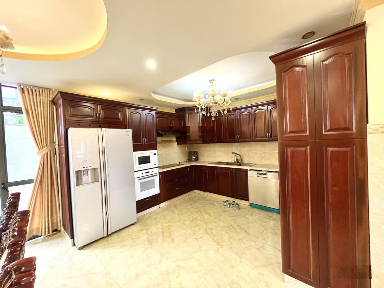 Cho thuê nhà mặt phố tại Phú Thuận, Quận 7, TP.HCM, giá tốt chỉ với 35 triệu, 80m2