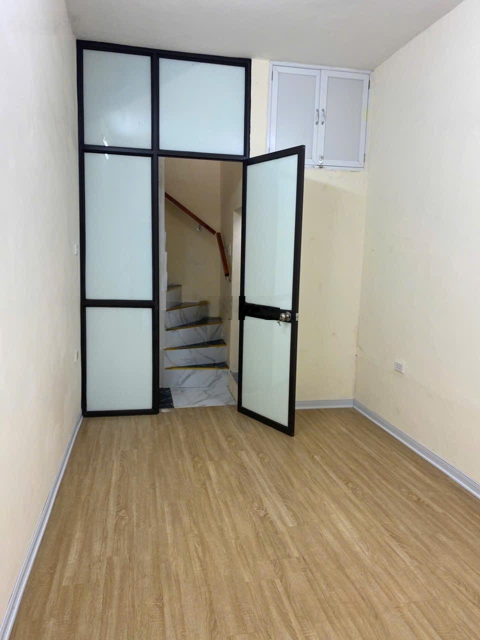 Bán Nhà riêng tại Ngọc Hà, Ba Đình, 3,7 tỷ, 14m2, Chính chủ, Hot!