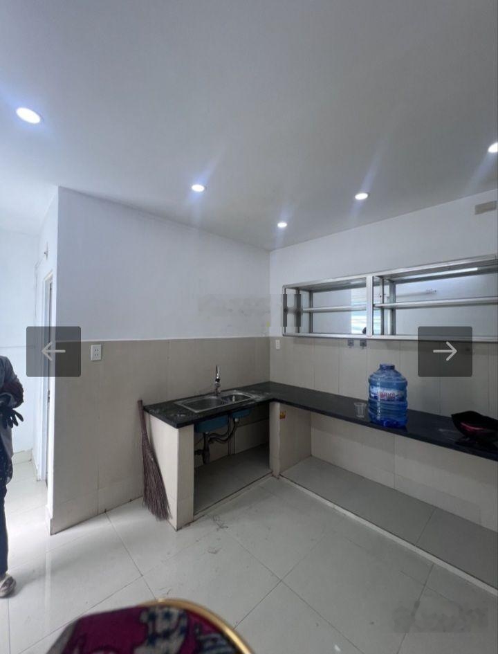 Bán nhà riêng tại Tây Thạnh,giá thương lượng 3,65 tỷ,thiện chí alo em đi coi nhà ạ 40m2, 2PN + 2WC