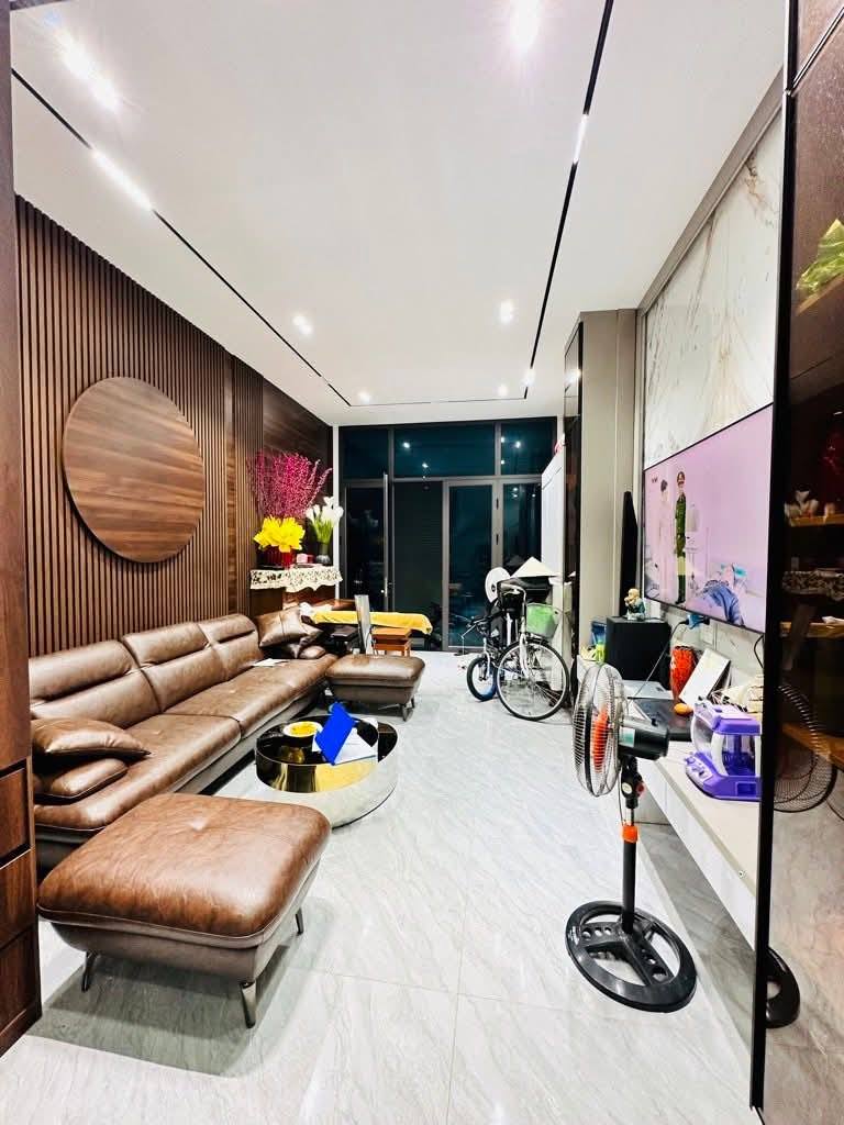 Bán nhà riêng quận Long Biên, thành phố Hà Nội, giá 8 tỷ