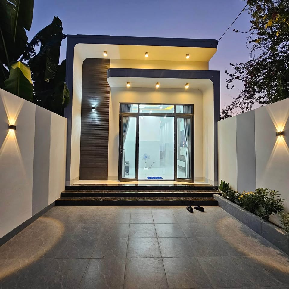 Nhà mới xây 110m2, ngang 5m, giá chỉ 1,75 tỷ tại Phường 7, Bến Tre