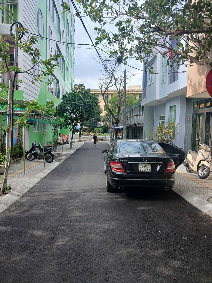 Bán nhà mặt tiền trung tâm Thanh Khê, diện tích 80m2, nhà 2 tầng, giá rẻ nhất khu vực