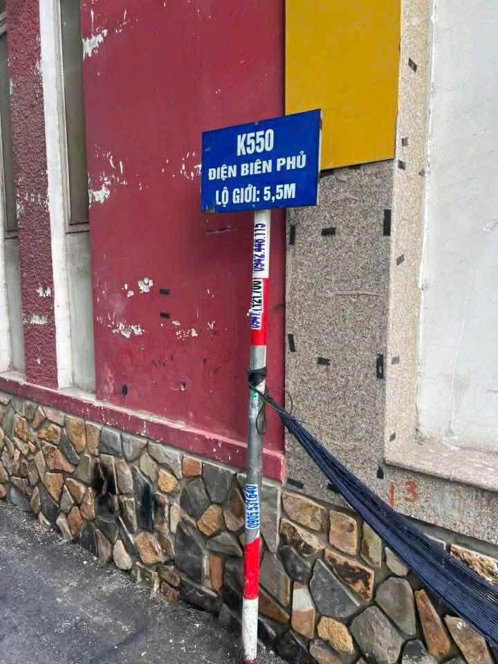 Bán lô đất kiệt 550 Điện Biên Phủ, diện tích 63m2, ngang 9m, cách đường chính 60m, giá 2.69 tỷ