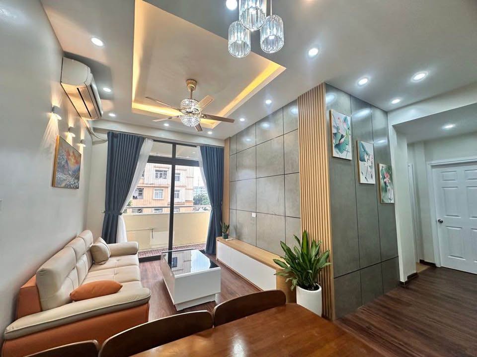 Bán căn hộ chung cư Sài Đồng, 80m2, 3 phòng ngủ, nội thất mới đẹp long lanh