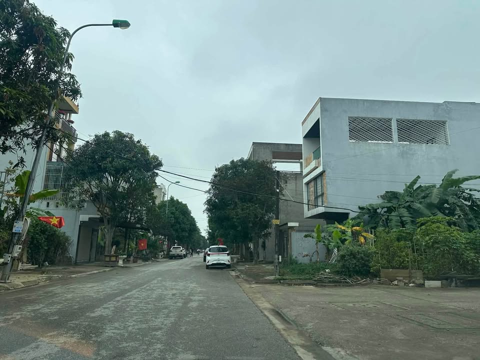 Bán lô đất khu 4 khu đô thị Bình Minh, mặt đường Phùng Hưng