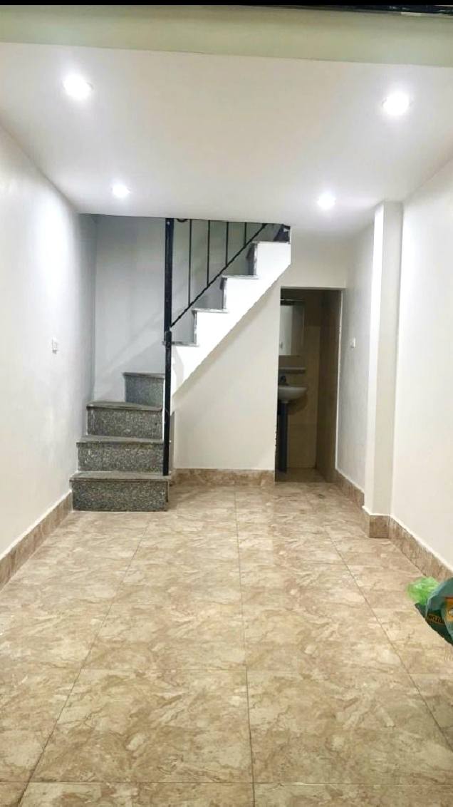 Bán nhà 20m2 tại Thụy Khuê, Tây Hồ, ngõ trước nhà 3,5m, ngõ thông kinh doanh