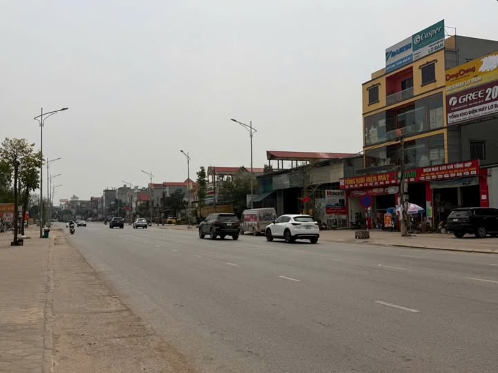 Bán lô đất mặt phố kinh doanh, giáp khu công nghiệp Quế Võ 3