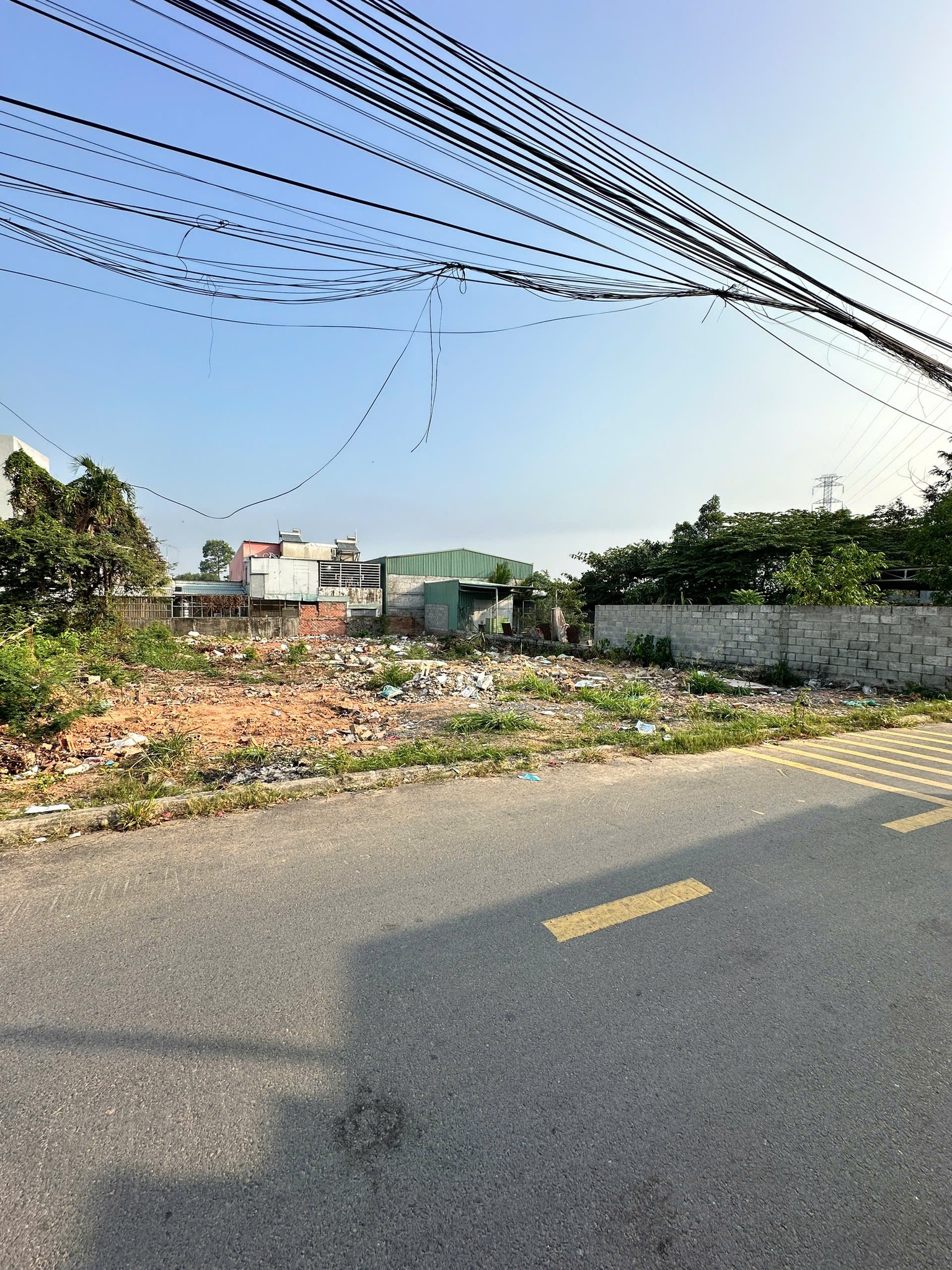 Cần bán gấp lô đất ở Chơn Thành, đường xe hơi vào tới đất, giá 259 triệu