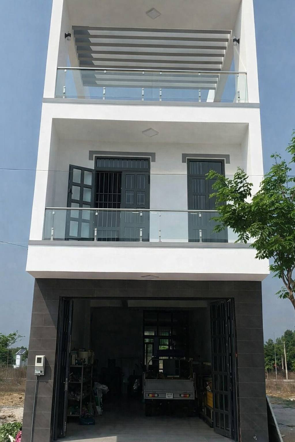 Bán nhà phường Tam Long, thành phố Hồ Chí Minh, mặt tiền đường nhựa, có vỉa hè