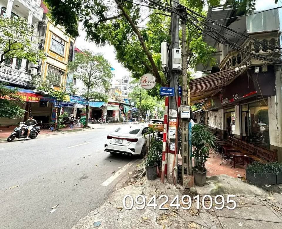 Bán nhà phân lô Đền Lừ, Hoàng Mai, 80m2, 3 tầng, lô góc, mặt tiền 6,4m, giá thương lượng