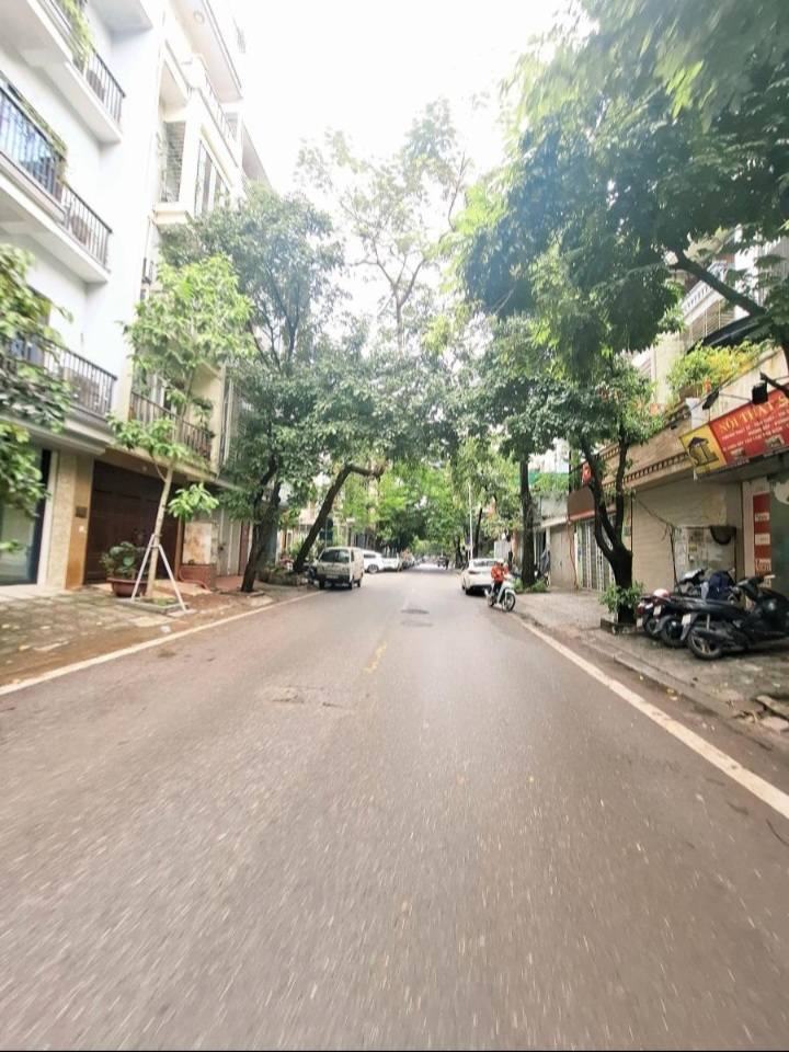 Bán biệt thự liền kề tại khu đô thị Văn Quán, Hà Đông, 84m² x 5 tầng, ô tô tránh, kinh doanh