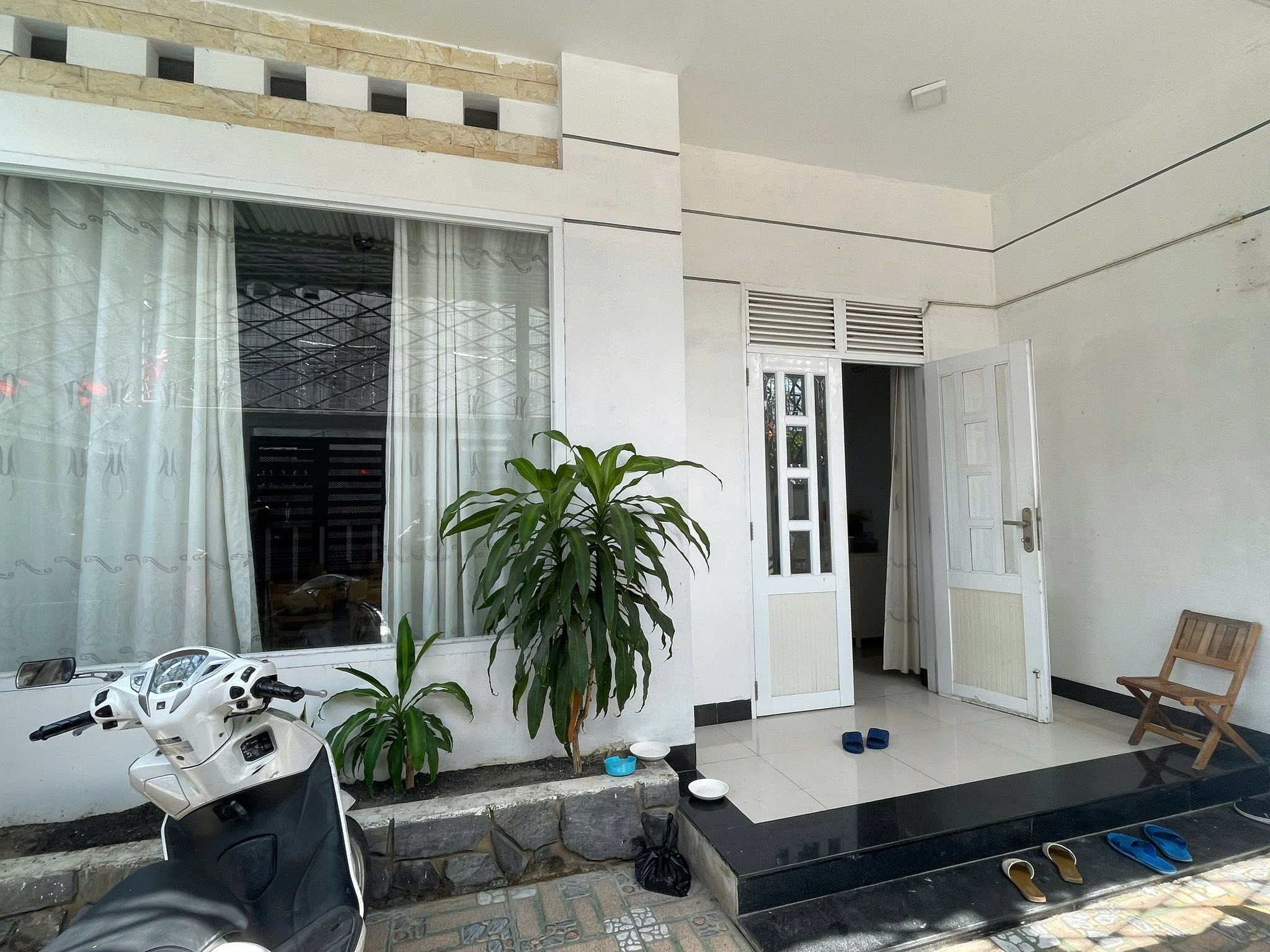 Cần bán nhà đường hẻm Đặng Lộ, phường Bắc Nha Trang, nhà 2 mặt tiền trước sau, giá 4.5 tỷ