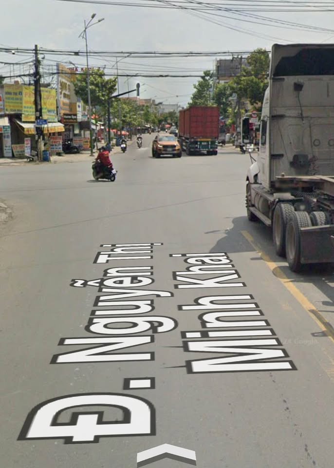 Bán lô đất mặt tiền Nguyễn Thị Minh Khai, Dĩ An, giá 35 tỷ