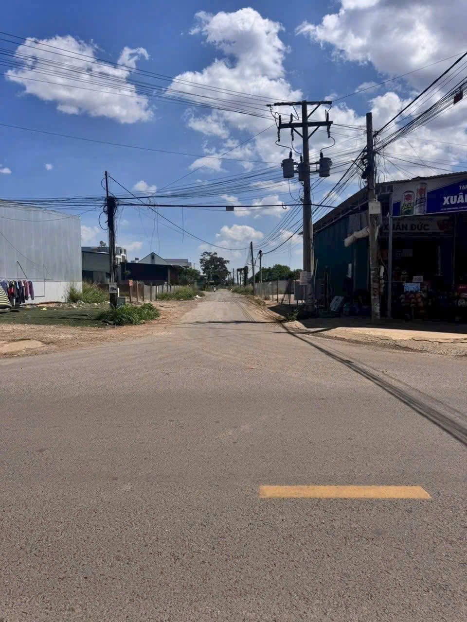 Cần bán lô đất sẵn kho đường Bà Triệu, thuộc thị trấn Liên Nghĩa, Đức Trọng, Lâm Đồng, giá 5.8 tỷ