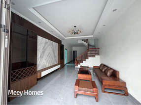 Bán nhà 3 tầng tại Bích Đào, Ninh Bình, đường ô tô tránh nhau, nhà 2 mặt tiền